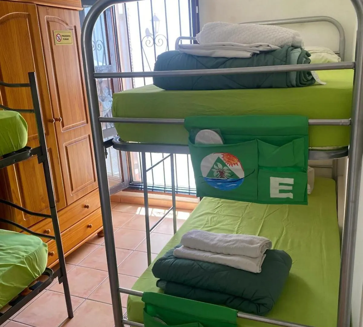 The Best House Tenerife Habitaciones Compartidas Costa Adeje  Guest house Costa Adeje (Tenerife)