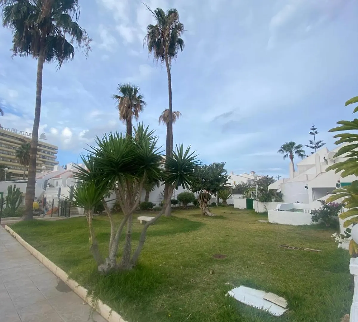 The Best House Tenerife Habitaciones Compartidas Costa Adeje  Guest house Costa Adeje (Tenerife)